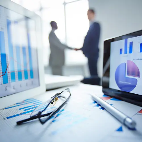 consultoria-marketing-ti-estrategia Reunión de estrategia para consultoría en marketing especializado en TI de Dominio Consultores.